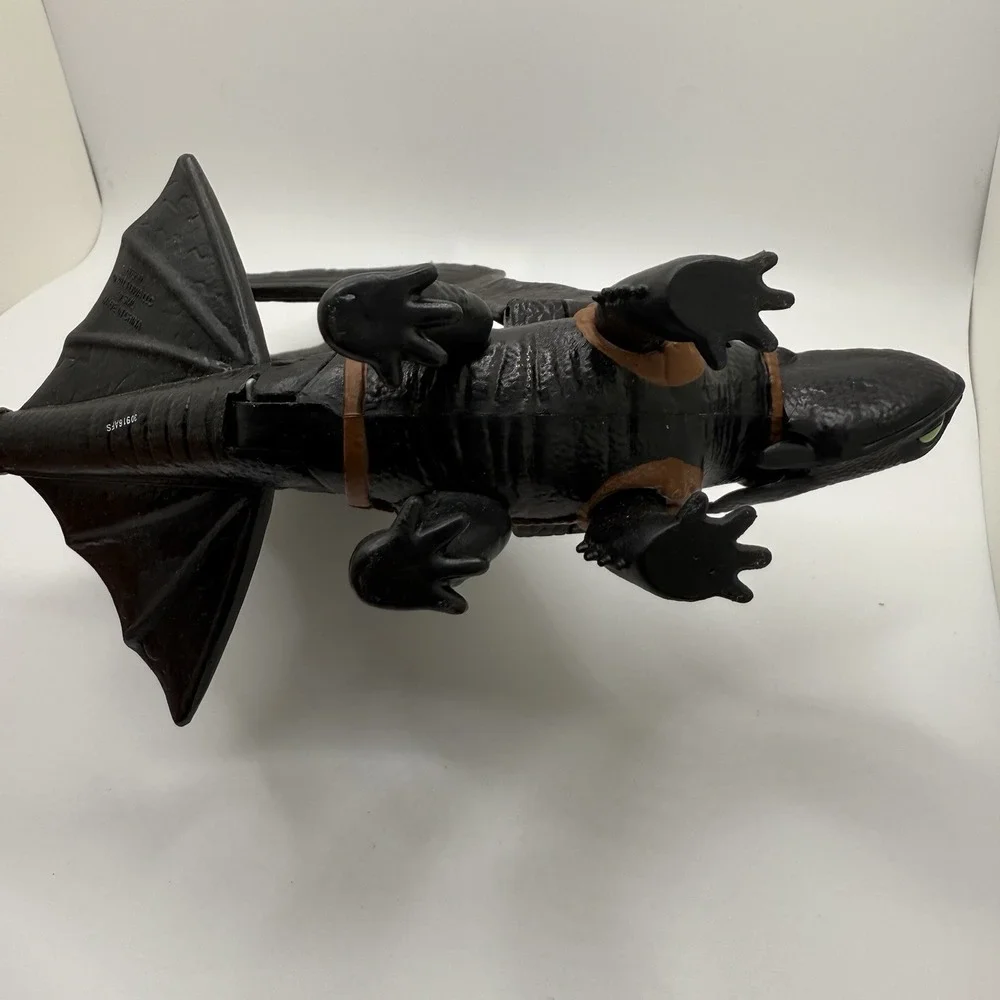 How to Train Your Dragon 2013 Toothless Toy Movable Wings